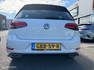 Volkswagen Golf Volkswagen Golf 1.5 TSI Highline Business R-Line edition  150pk,  DSG Automaat , Navigatie , Parkeerhulp Voor & Achter , Verwarmde voorstoelen , Prive glas , Velgen zwart incl all weahter banden  , - afbeelding nr 8