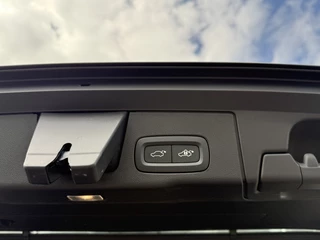 Volvo XC60 Volvo XC60 T8 455PK Recharge Ultra Dark| Full Options ! Luchtvering B&W Sou - afbeelding nr 52