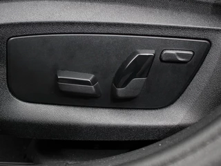 BMW 5 Serie BMW 5-serie Touring 530e M Sport PHEV AUTOMAAT 292PK Climate control Adaptieve cruise control Keyless Parkeersensoren Achteruitrijcamera Panoramadak LED Verwarmde voorstoelen Trekhaak Apple Carplay/ Android Auto - afbeelding nr 36