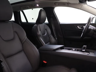 Volvo V60 Volvo V60 Cross Country 2.0 B5 AWD Pro | Stoelmassage | Nappa Leder | H&K Audio | - afbeelding nr 14