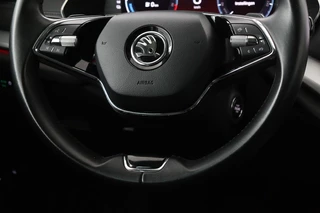 Škoda Octavia Skoda Octavia 1.4 TSI iV PHEV Business Edition | Camera |  Carplay | Navigatie | Full LED | Sfeerverlichting | Parkeerhulp | Climate control - afbeelding nr 8