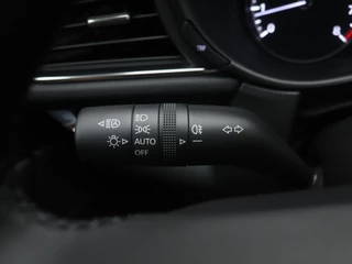 Mazda CX-30 Mazda CX-30 2.0 e-SkyActiv-G Exclusive-line automaat met Black Comfort Pack : dealer onderhouden - afbeelding nr 26