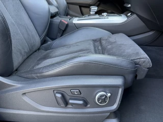 Audi Q5 Audi Q5 55 TFSI e quattro Competition 367PK S-Line PANO/LUCHTVERING/TREKHAAK/360CAMERA/MASSAGE/KEYLESS/MATRIX/VIRTUAL/CARPLAY/SFEER/19