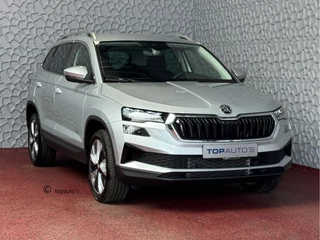 Škoda Karoq Škoda Karoq 1.5 TSI 150PKLED VIR.COCKPIT CARPLAY NAVI CAMERA ELEK.KLEP STOEL/STUUR VERW. LMV 2025 - afbeelding nr 1