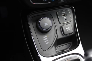 Jeep Compass Jeep Compass 1.4 MultiAir Limited 4x4 / Trekhaak / Camera / Half leder / Navigatie / Keyless / 17'' / Stuurverwarming / DAB / Stoelverwarming / Cruise Control - afbeelding nr 26