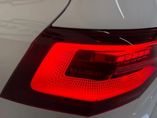 Volkswagen Golf Volkswagen GOLF 2.0 TSI GTI CLUBSPORT 300pk panorama - afbeelding nr 27