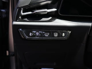 Kia Niro Kia Niro 1.6 GDi HEV ExecutiveLine I Schuifdak I Leder I HarmanKardon - afbeelding nr 24