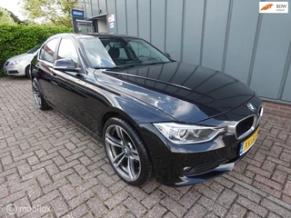 BMW 3 Serie 318d High Executive AIRCO//NAVI//CRUISE//STOELVERWARMING//CV+AB