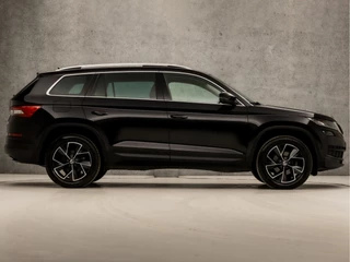 Škoda Kodiaq Škoda Kodiaq 1.4 TSI ACT Sport 150Pk Automaat (PANORAMADAK, APPLE CARPLAY, GROOT NAVI, 360 CAMERA, MEMORY SEATS, LEDER, STOELVERWARMING, GETINT GLAS, ELEK ACHTERKLEP, NIEUWE APK, NIEUWSTAAT) - afbeelding nr 4