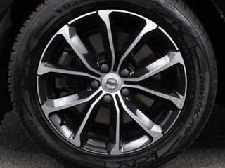Volvo V60 Volvo V60 2.0 B3 Automaat Momentum | Navigatie | Wegklapbare Trekhaak | Climate Control | Blis | Parkeer sensoren | Cruise Control | Lichtmetalen Velgen - afbeelding nr 2