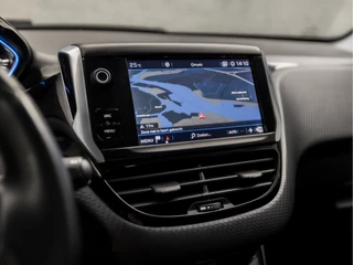 Peugeot 2008 Peugeot 2008 1.2 PureTech Sport Automaat (APPLE CARPLAY, NAVIGATIE, CAMERA, CLIMATE, LEDER, SPORTSTOELEN, PARKEERSENSOREN, CRUISE, LM VELGEN, NIEUWSTAAT) - afbeelding nr 23