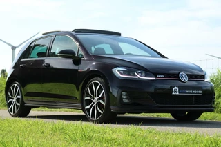 Volkswagen Golf Volkswagen Golf 7.5 GTI DSG / Vol Opties! / 230PK! / DSG / ACC / Pano / Virtual Cockpit / Camera / Keyless / Navi / 19