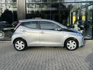 Toyota Aygo Toyota Aygo 1.0 VVT-i x-play | Camera | Airco - afbeelding nr 22