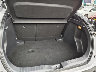 Toyota C-HR Toyota C-HR 1.8 Hybrid 140 Dynamic | Sensoren v/a | Keyless Entry | Stoelver - afbeelding nr 29
