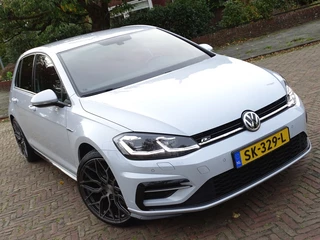 Volkswagen Golf Volkswagen Golf 1.5 TSI / DSG / R-Line / 2018 / LED *NAP* - afbeelding nr 2