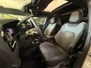 Volkswagen T-Roc Volkswagen T-Roc 1.5 TSI R-Line Edition Aut*Pano*Matrix*Navi - afbeelding nr 12