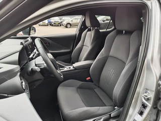 Toyota C-HR Toyota C-HR 1.8 Hybrid 140 Dynamic | Sensoren v/a | Keyless Entry | Stoelver - afbeelding nr 24