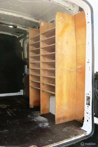 Ford Transit Ford Transit 2.0 TDCI L2H2 EURO6 3pers Veel opties !!! - afbeelding nr 15