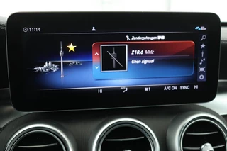 Mercedes-Benz C-Klasse Mercedes-Benz C-klasse 300e AMG Night | Carplay | 360 camera | Trekhaak | Stoelverwarming | Keyless | Leder/Alcantara | Full LED | Navigatie - afbeelding nr 22