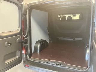 Renault Trafic Renault TRAFIC RED Van T29 L2H1 DC 2.0dC1 150pk |Betimmering | Trekhaak | LED | - afbeelding nr 10