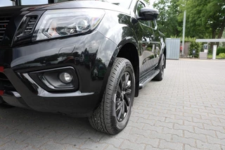 Nissan Navara Nissan Navara 2.3 DCI DUBBEL CABINE N-GUARD A/T BE TREKKER 5 SITZ 4WD VAN - afbeelding nr 23