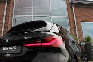 BMW 1 Serie ➡️ BMW 1-serie 116d F40 Executive Edition | 1e eigenaar | NL Auto | DAB | LED | Carplay | PDC | Cruise-control | Climate control | Sportstuur | Mistlampen | 16 inch - afbeelding nr 48