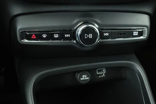 Volvo XC40 Volvo XC40 1.5 T5 Recharge Business Pro | Panoramadak | Adaptive cruise | Carplay | Navigatie | Standkachel | Keyless | PDC | Getint glas | PHEV - afbeelding nr 22