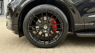 Ford Explorer Ford Explorer 3.0 V6 EB PHEV ST-LINE / SMOKE PACK / TREKHAAK / RODE REMKLAUWEN - afbeelding nr 10
