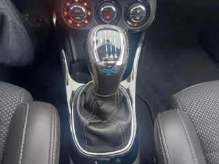 Opel Corsa Opel Corsa 1.6 Turbo OPC Nurnberg Edit. airco,cruisecontrol,parkeersensoren achter,panoramadak, - afbeelding nr 15