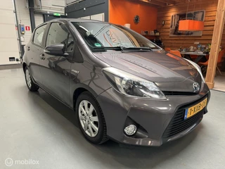 Toyota Yaris Toyota Yaris 1.5 Full Hybrid Navi|Keyless|Trekhaak - afbeelding nr 22