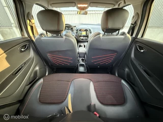 Renault Captur Renault Captur 0.9 TCe Helly Hansen 2015 / Trekhaak / Camera / Keyless / R-Link Navigatie / Climate control / NAP - afbeelding nr 13