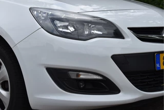 Opel Astra Opel Astra 1.4 Turbo Blitz | NL-Auto | Nav | Cruise Contr | Bluetooth | Trekhaak | 4-Seasons | NAP | Netjes - afbeelding nr 31