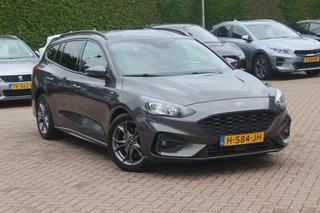 Ford Focus Ford Focus Wagon 1.5 EcoBoost ST Line Business / Camera / Navigatie / Keyless / B&O / 17'' / Stuurverwarming / DAB / Dodehoek / Cruise Control - afbeelding nr 1