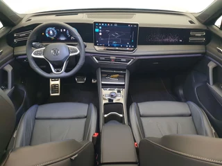 Volkswagen Tiguan Volkswagen Tiguan 1.5 eTSI 150pk DSG/AUT R-Line LEDER, Wegklapbare trekhaak, Panoramadak - afbeelding nr 4
