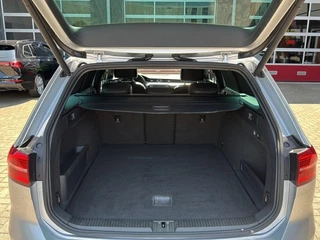 Volkswagen Passat Volkswagen Passat Variant 1.4 TSI DSG GTE PANO-DAK/LEDER/TREKHAAK/360CAMERA/AMBIENTE+ - afbeelding nr 10