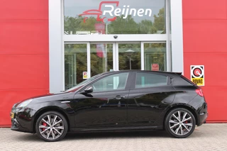 Alfa Romeo Giulietta Alfa Romeo Giulietta 1.4 120PK TURBO SPRINT | LEDEREN BEKLEDING | AFNEEMBARE TREHAAK | ALL SEASON BANDEN | NAVIGATIE | CLIMATE CONTROL | CRUISE CONTROL | CARBON INTERIEUR AFWERKING | 18