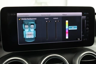 Mercedes-Benz C-Klasse Mercedes-Benz C-klasse 180 AMG Upgrade Edition | Stoelverwarming |  Carplay | Matrix LED | Sfeerverlichting | Leder/Alcantara | Navigatie | DAB | Cruise control | Park Assist - afbeelding nr 18