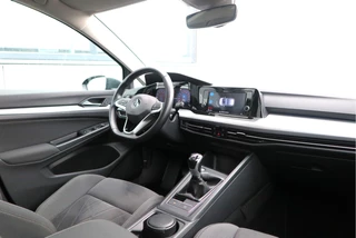 Volkswagen Golf Volkswagen Golf 1.5 TSI 96kw 130pk Style , Panorama dak , Led, Virtual cockpit ,Trekhaak uitklapbaar, PDC, Navigatie via Carplay , DAB+ , Stoelverwarming,Alcantara bekleding, etc. - afbeelding nr 25