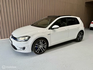 Volkswagen Golf Volkswagen Golf 1.4 TSI GTE PANO - afbeelding nr 16