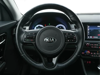 Kia Niro (INCL-BTW) Aut. *FULL-LEATHER | FULL-LED | MEMORY-PACK | JBL-AUDIO | ADAPTIVE-CRUISE | LANE-ASSIST | DAB | KEYLESS | NAVI-FULLMAP | CARPLAY | CAMERA | ECC | BLINDSPOT | PDC | COMFORT-SEATS | - afbeelding nr 18