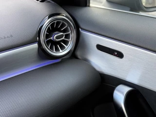 Mercedes-Benz A-Klasse Mercedes-Benz A-klasse 180 Aut. AMG | Camera | Sfeer | Apple Carplay | - afbeelding nr 28
