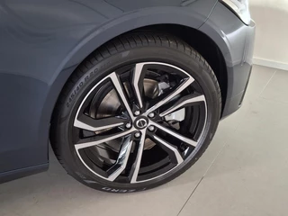Volvo V90 Volvo V90 T8 Plug-in hybrid AWD Ultra Dark | B&W Audio | Panoramadak | Leder pakket inclusief stoelventilatie | - afbeelding nr 6