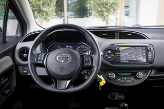 Toyota Yaris Toyota Yaris 1.5 Hybide | Navigatie | All Season | Camera (31946km!) - afbeelding nr 8