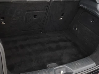 Mercedes-Benz A-Klasse Mercedes-Benz A-klasse 180 Urban | Stoelverwarming | Navigatie |  Sportstoelen | Half leder | Cruise control | Park Assist | Airco | Bluetooth - afbeelding nr 11