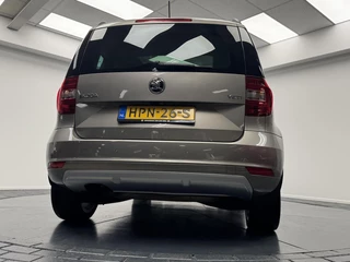 Škoda Yeti Skoda Yeti 1.2 TSi Elegance Automaat-Trekhaak-Navigatie-Panoramadak-Cr.contr-Clima-Camera-Parkeersensoren-Lm17''velgen-Bluetooth - afbeelding nr 36