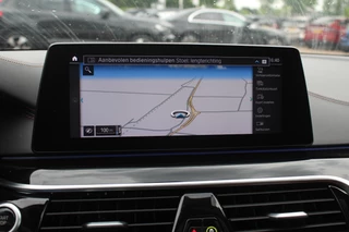 BMW 5 Serie BMW 5 Serie 530e iPerformance High Executive / Schuifdak / 360Camera / Head-up / 20'' / Volleder / Harman Kardon / Keyless / Navigatie / Stoelventilatie / Stuurverwarming / Dodehoek / ACC - afbeelding nr 20