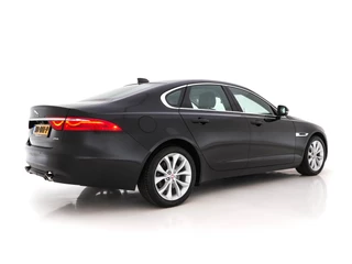 Jaguar XF Aut. *WINDSOR-FULL-LEATHER | BI-XENON | NAVI-FULLMAP | JAGUAR-AUDIO | CAMERA | COMFORT-SEATS | SHIFT-PADDLES | LANE-ASSIST | KEYLESS | HEATED-SEATS |  ECC | PDC | CRUISE | 18