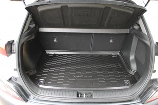 Hyundai Kona Hyundai Kona 1.6 GDI HEV Premium Sky Full Option! + Trekhaak 