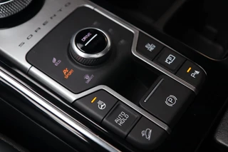 Kia Sorento Kia Sorento 1.6 T-GDI 4WD / PANO / KEYLESS / HUD / 360 / VOLLEDIG UITGEVOERD! - afbeelding nr 14