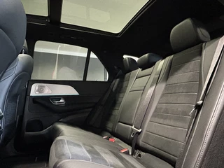 Mercedes-Benz GLE Mercedes-Benz GLE 350e AMG // Luchtvering // Soft Close // Alcantara Hemel // Trekhaak 3.500kg // Panoramadak // Head-Up // Burmester // Memory - afbeelding nr 13